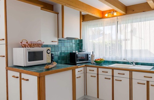 Plounevez-Lochrist House | Wonderful private villa for 3 guests with WIFI, TV, terrace and pets allowed