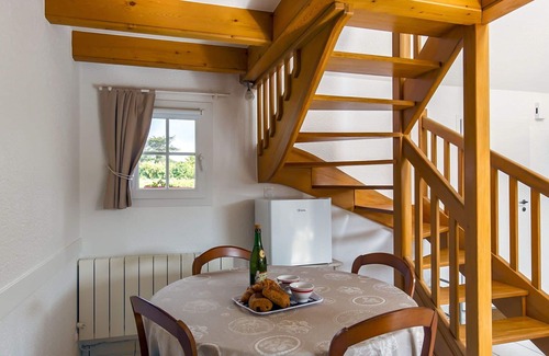 Plounevez-Lochrist House | Wonderful private villa for 3 guests with WIFI, TV, terrace and pets allowed