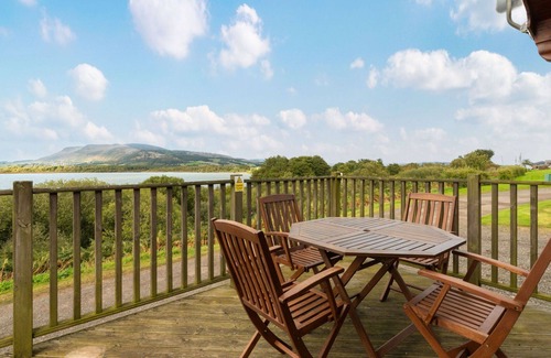 Kinross House | Wonderful private villa for 4 guests with WIFI, TV, balcony and pets allowed