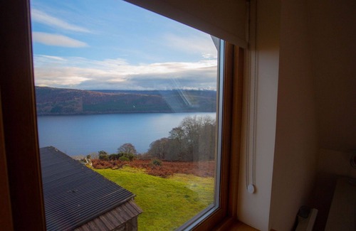 East Lewiston House | Wonderful private villa for 7 people with WIFI, TV, patio and pets allowed
