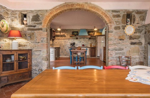 Bucine Villa | Wonderful private villa with private pool, WIFI, patio, pets allowed, panoramic view and parking