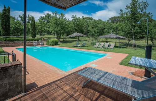 Bucine Villa | Wonderful private villa with private pool, WIFI, patio, pets allowed, panoramic view and parking
