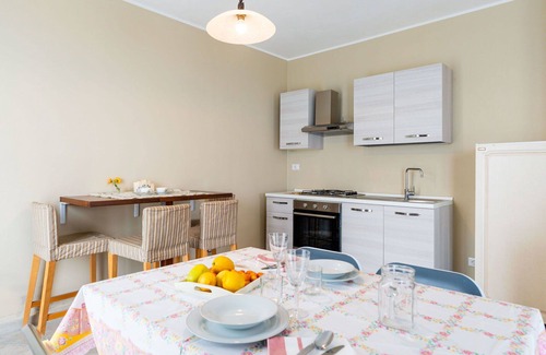 Castellaro House | Wonderful private villa for 8 people with WIFI, terrace, pets allowed and panoramic view