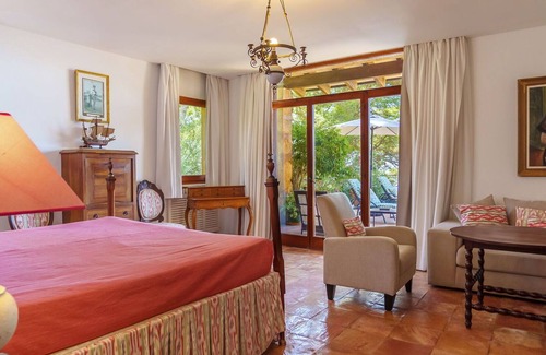 Costa de los Pinos Villa | Wonderful private villa for 10 guests with A/C, WIFI, TV, terrace and parking