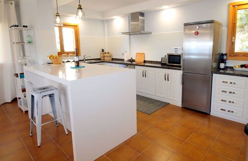 Villajoyosa House | Wonderful private villa for 6 guests with private pool, A/C, WIFI, TV, patio and parking