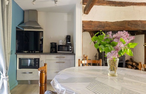Teyssieu House | Wonderful private villa for 4 people with TV, terrace and pets allowed