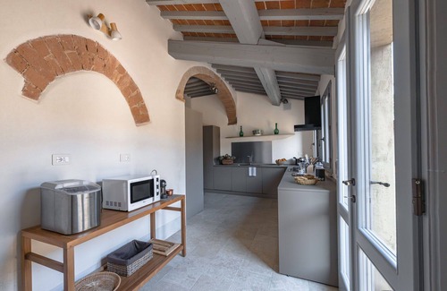 Buonconvento Villa | Wonderful private villa with WIFI, A/C, private pool, TV, patio, panoramic view, close to Montalcino