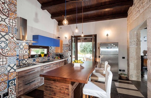 Rosolini Villa | Wonderful private villa for 10 guests with private pool, WIFI, A/C, TV, patio and parking