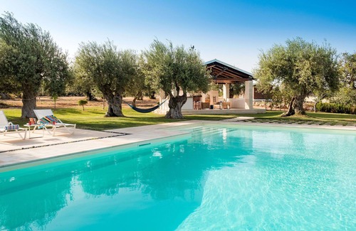 Rosolini Villa | Wonderful private villa for 10 guests with private pool, WIFI, A/C, TV, patio and parking