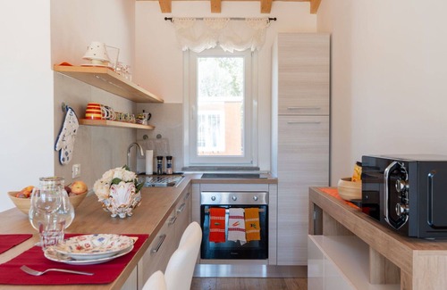 Vetralla House | Wonderful private villa with WIFI, A/C, pool, TV, pets allowed, panoramic view and parking