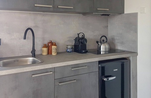 Uitgeest House | Wonderful private villa for 4 people with WIFI, TV, terrace and parking