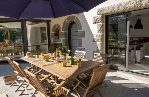 Ploumilliau House | Wonderful private villa for 10 guests with WIFI, private pool, TV, terrace and pets allowed