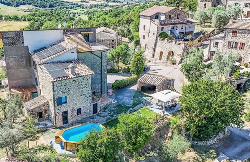 Ficulle House | Wonderful private villa with WIFI, hot tub, private pool, TV, patio, pets allowed and panoramic .