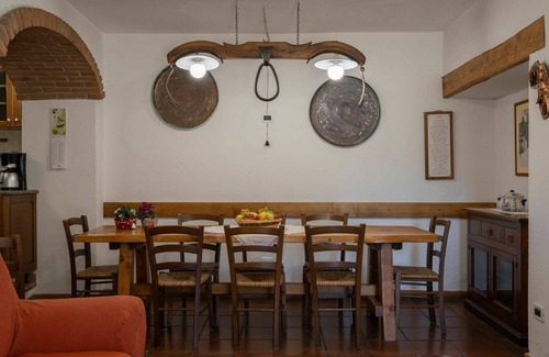 Vicchio House | Wonderful private villa for 10 people with WIFI, private pool, TV, patio and pets allowed