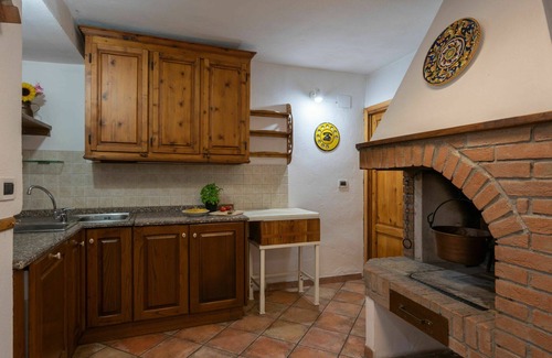 Vicchio House | Wonderful private villa for 10 people with WIFI, private pool, TV, patio and pets allowed