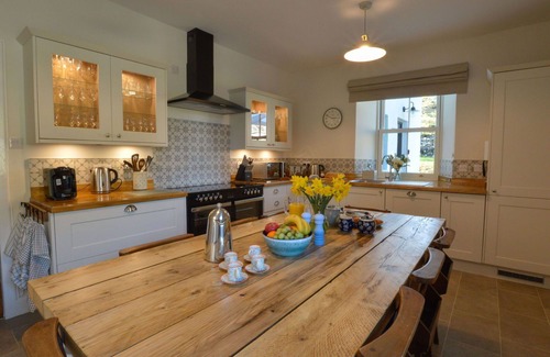 Lerags Villa | Wonderful private villa for 10 people with WIFI, hot tub, TV, patio, pets allowed and panoramic .