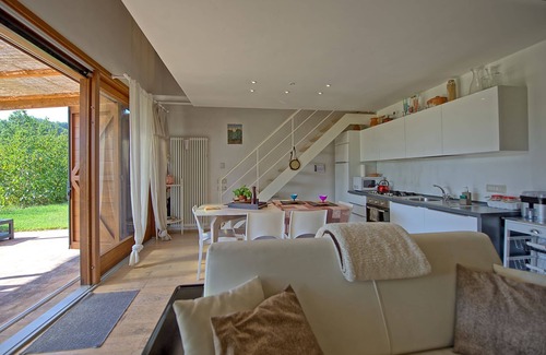 Siena Villa | Wonderful private villa for 2 people with WIFI, A/C, TV, patio, panoramic view and parking