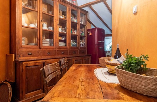 Apt House | Wonderful private villa for 5 guests with private pool, WIFI, TV and patio