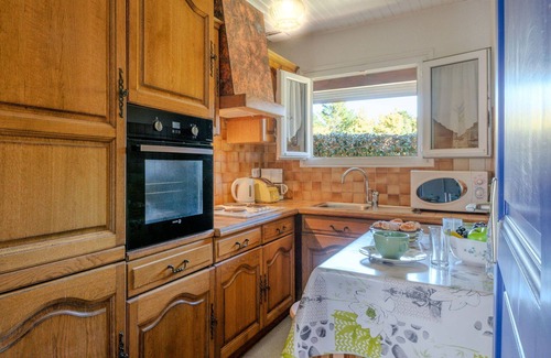 Mimizan House | Wonderful private villa for 5 guests with WIFI, TV, terrace and pets allowed