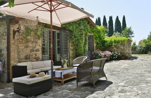 Argiano Villa | Wonderful private villa for 10 guests with A/C, WIFI, private pool, TV and patio