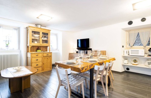 Piuro House | Wonderful private villa for 6 guests with WIFI, TV, patio and pets allowed