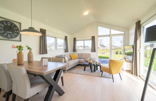 Susteren House | Wonderful private villa for 4 people with pool, WIFI, TV and terrace