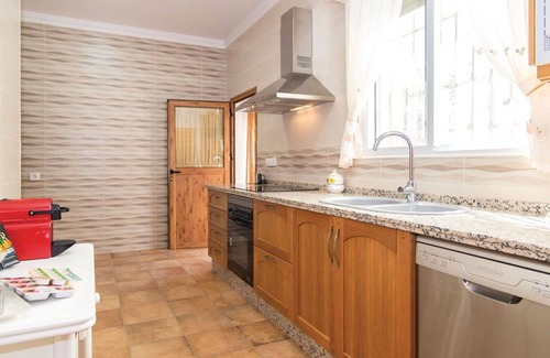 Rute House | Wonderful private villa with A/C, WIFI, private pool, TV, patio, pets allowed and parking