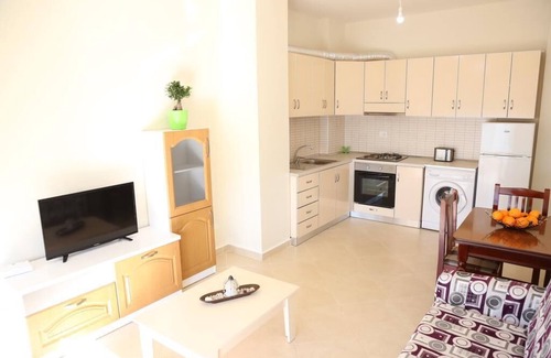 Vlore House | Wonderful Sea View 1 bedroom apartment with pool and parking.
