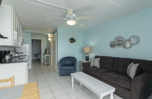 Crescent Beach Condo | Wonderful updated oceanfront 1 bedroom condo!