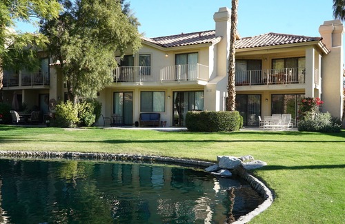 La Quinta House | Wonderful Updated Townhome