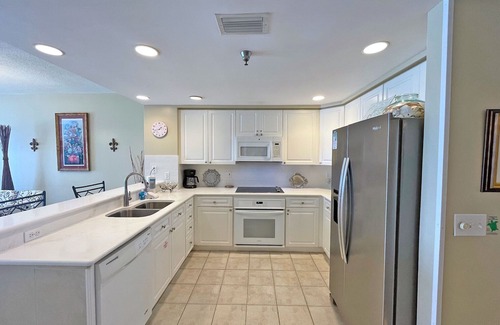 Pensacola Beach Condo | Wonderful views of the Gulf from this Emerald Isle, Gulf front condo