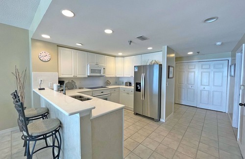 Pensacola Beach Condo | Wonderful views of the Gulf from this Emerald Isle, Gulf front condo