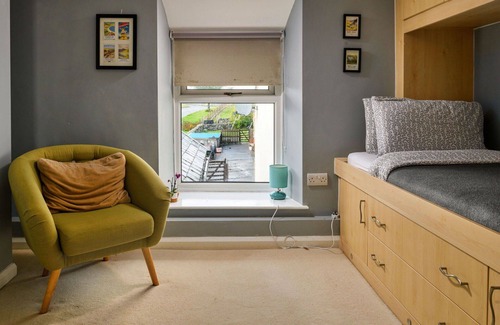 Cwmtirmynach House | Wonderful villa for 8 people with WIFI, TV and pets allowed