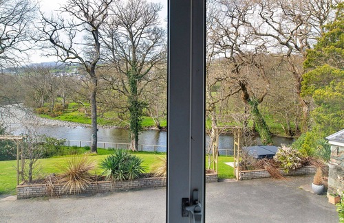 Dolgellau House | Wonderful villa for 12 people with hot tub, WIFI and terrace
