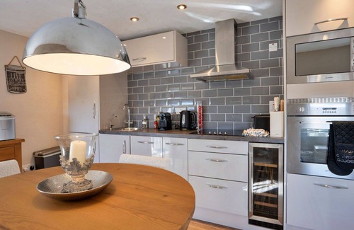 Buxton House | Wonderful villa for 2 guests with WIFI