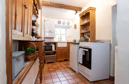 Giggleswick House | Wonderful villa for 3 guests with WIFI, pets allowed and parking