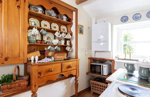 Giggleswick House | Wonderful villa for 3 guests with WIFI, pets allowed and parking