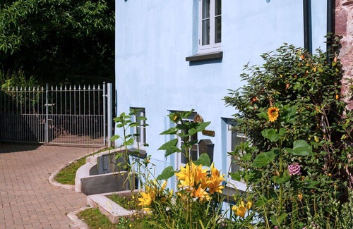 Kingsand House | Wonderful villa for 6 guests with WIFI, terrace and pets allowed