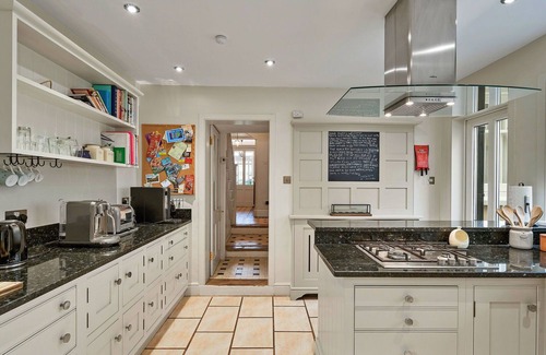 Sidmouth House | Wonderful villa for 8 people with WIFI and terrace