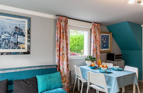 Locquirec House | Wonderful villa for 3 people with WIFI, TV, patio and pets allowed