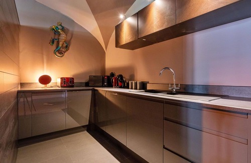 Hickleton House | Wonderful villa for 9 guests with WIFI, TV, terrace and pets allowed