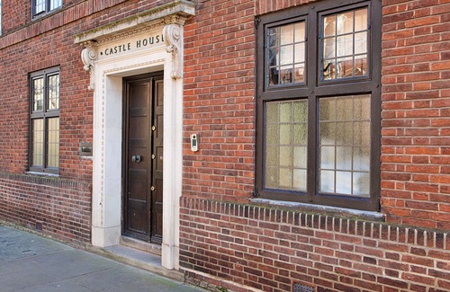 Nottingham City Centre House | Wonderful villa for 12 people with WIFI, hot tub and terrace