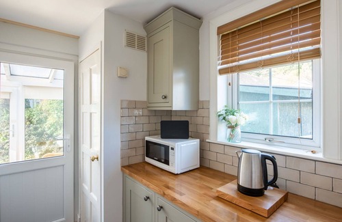 Fort Augustus House | Wonderful villa for 4 guests with WIFI, TV and patio