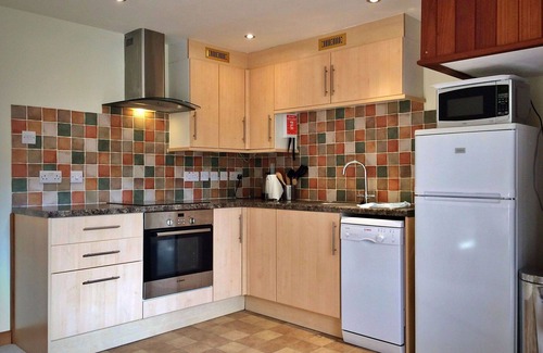 Liverton House | Wonderful villa for 2 guests with WIFI, terrace and pets allowed