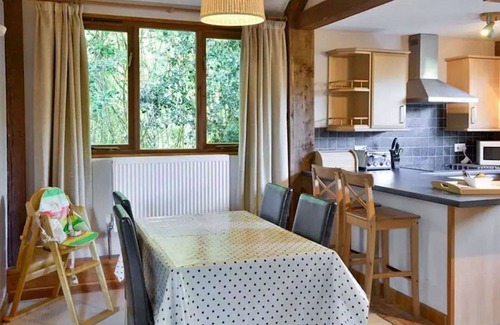 Liverton House | Wonderful villa for 4 people with pool, WIFI, hot tub