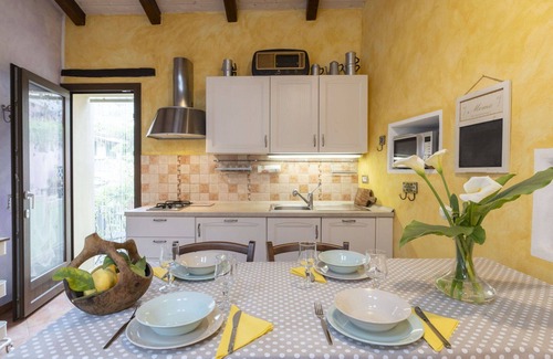 Diano Arentino House | Wonderful villa for 4 people with WIFI, TV, balcony and pets allowed