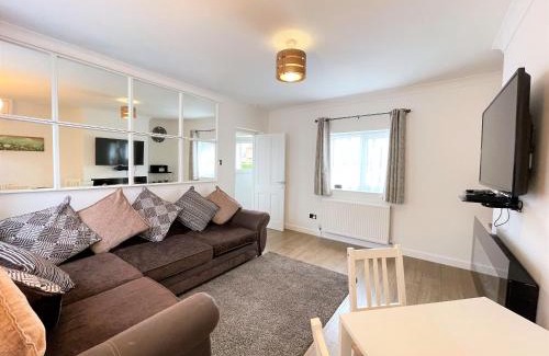 Cayton House | Wonky Cottage