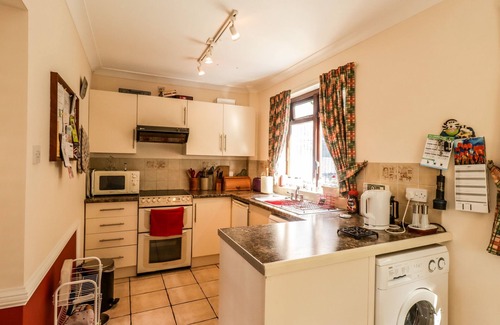 Dalbeattie Cottage | WOOD END, pet friendly, character holiday cottage in Dalbeattie