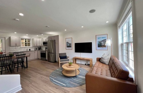 Downtown St. John's House | Wood House | King Bd | 2 Queens | Fire Pit