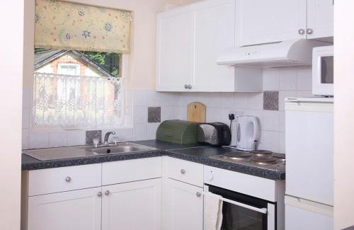 Ventnor Apartment | Woodcliffe Sea-view Apts